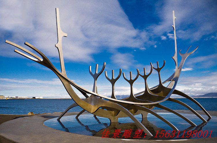 不锈钢恐龙抽象 海边景观雕塑 不锈钢恐龙抽象 海边景观雕塑