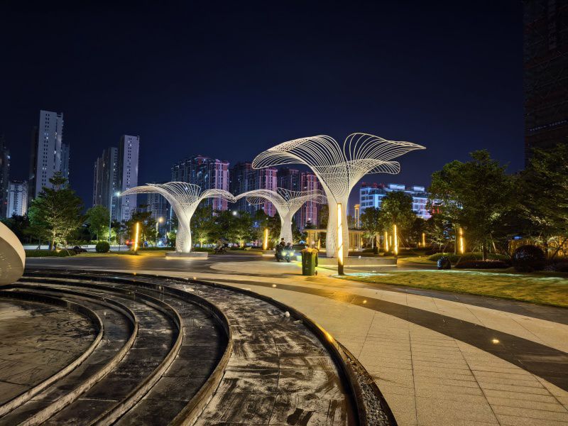 户外镂空树雕塑的安装流程及固定方式有哪些