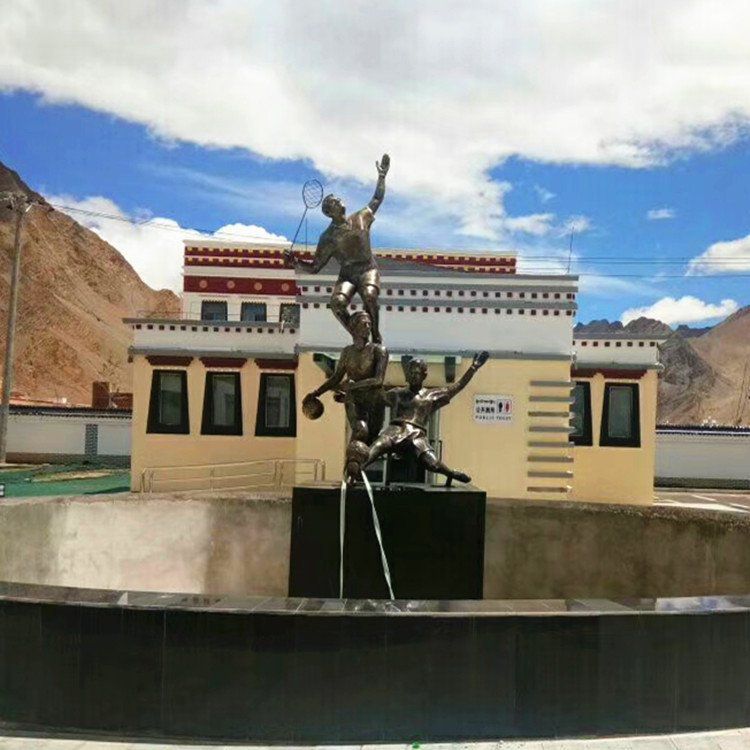 仿铜雕塑 体育运动人物雕塑 踢足球打篮球雕塑 户外校园景观摆件 (5)