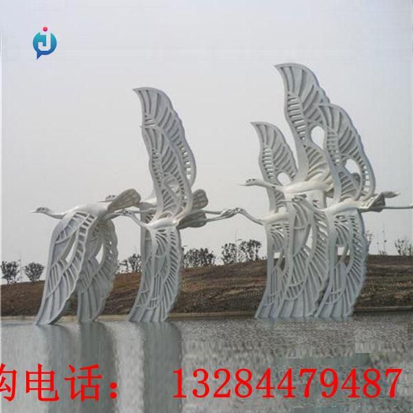 大型不锈钢仙鹤群雕塑