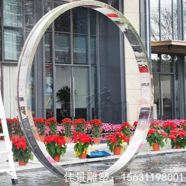 不锈钢镜面圆环雕塑