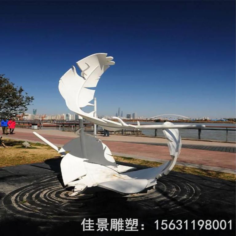 不锈钢镜面羽毛别墅雕塑